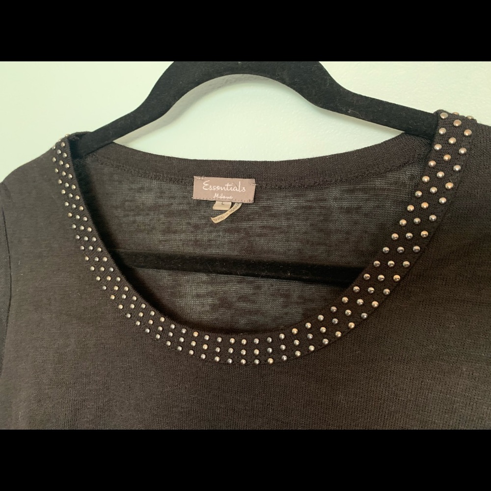 Essentials Blouse - Picture 2 of 3